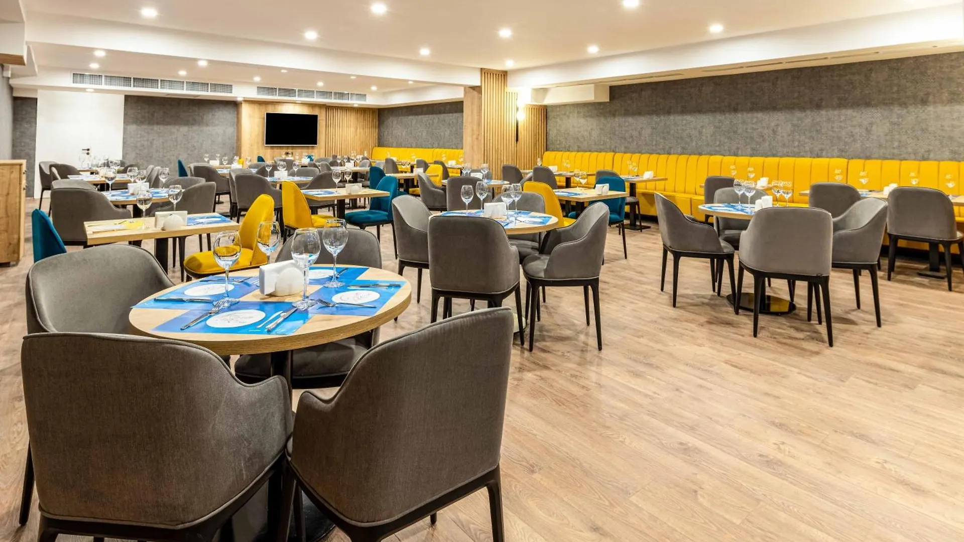 Days Inn & Suites By Wyndham Esenyurt Istanbul 5*,