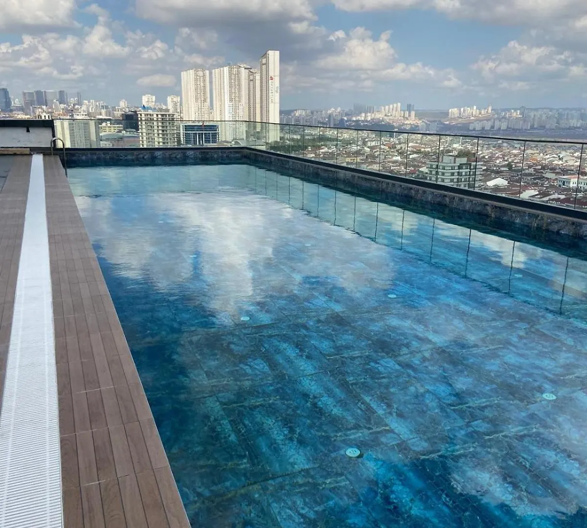 Days Inn & Suites By Wyndham Esenyurt Istanbul 5*,